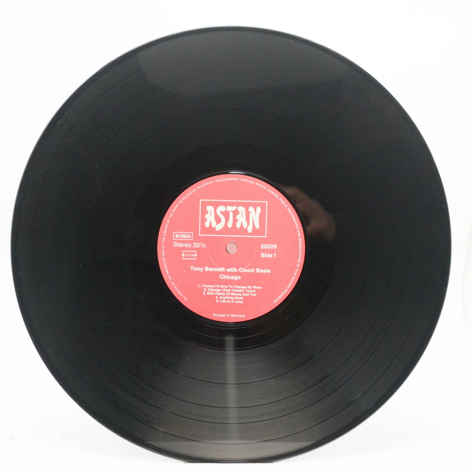 Tony Bennet featuring: Count Basie — "Jeepers Creepers", 1984