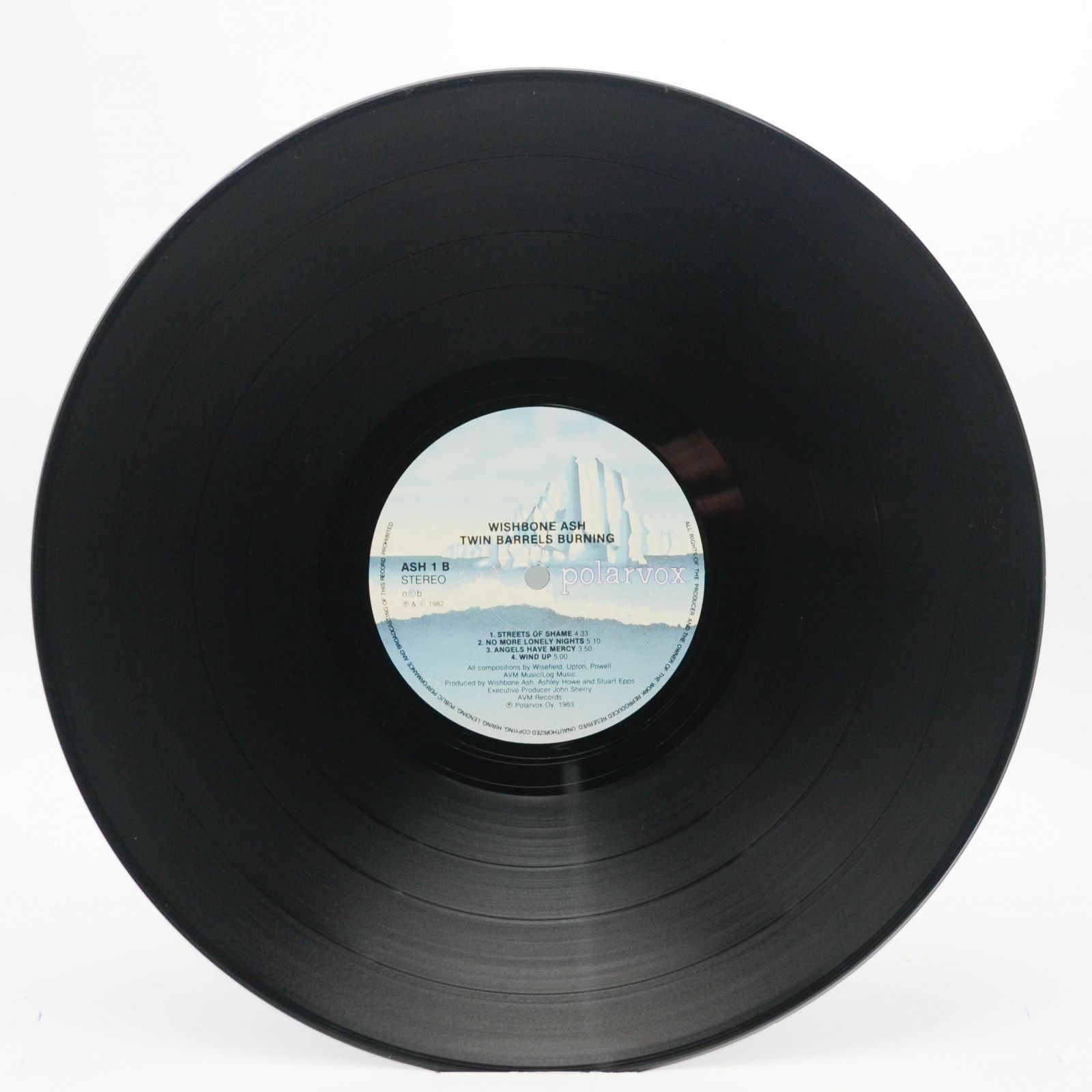 Wishbone Ash — Twin Barrels Burning, 1982