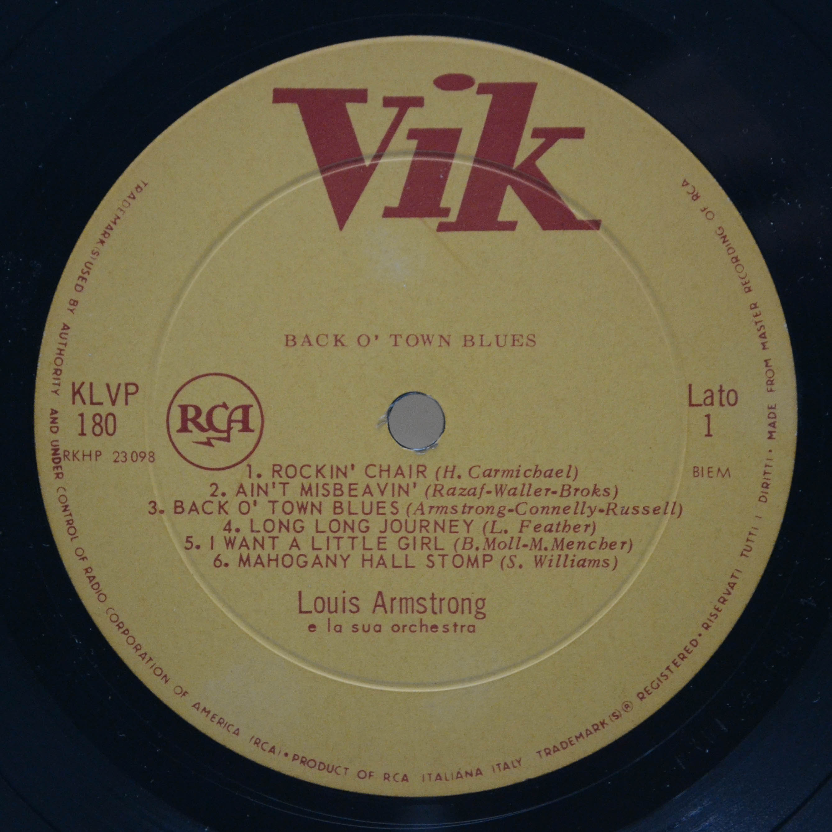 Louis Armstrong — Back O' Town Blues, 1966