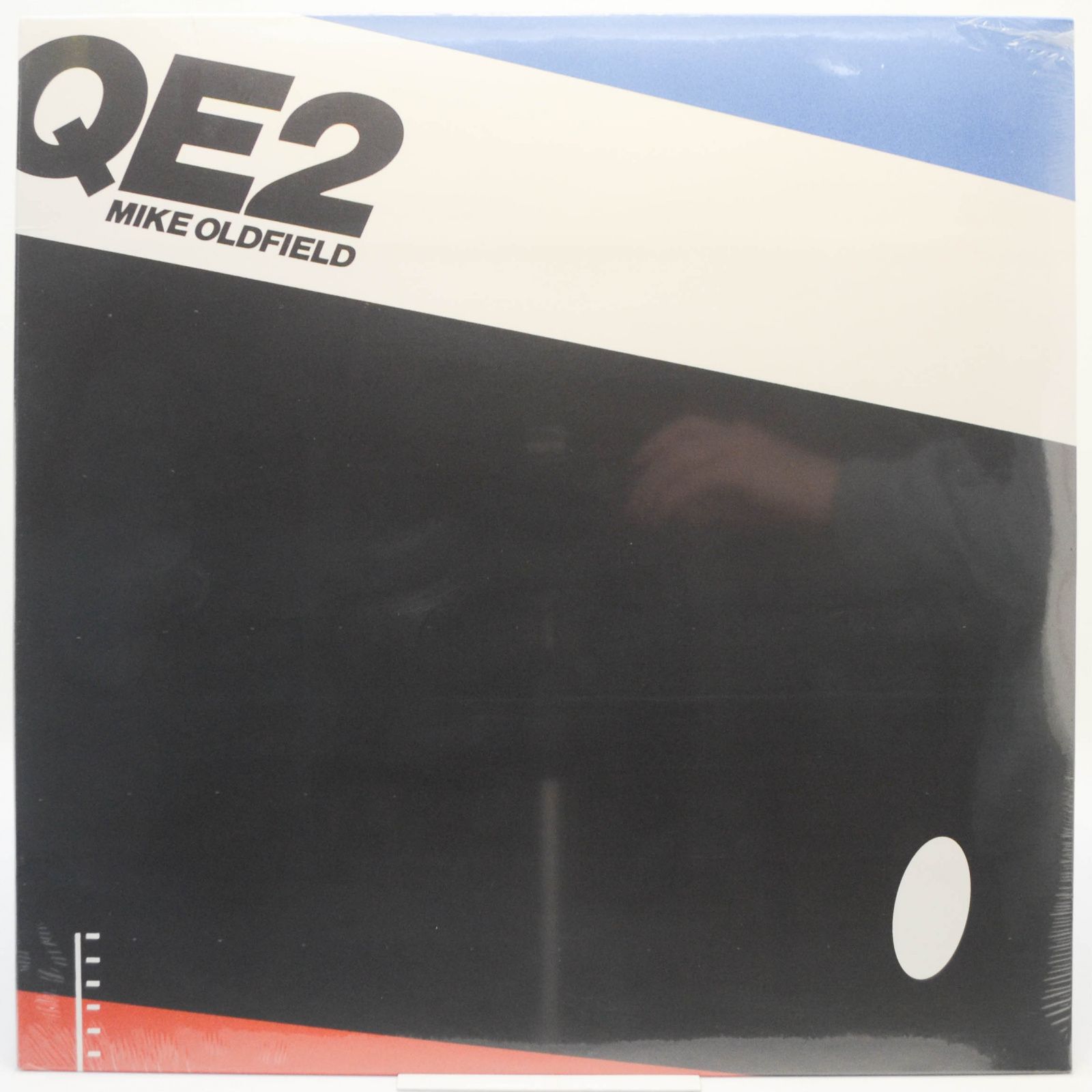 QE2, 1980