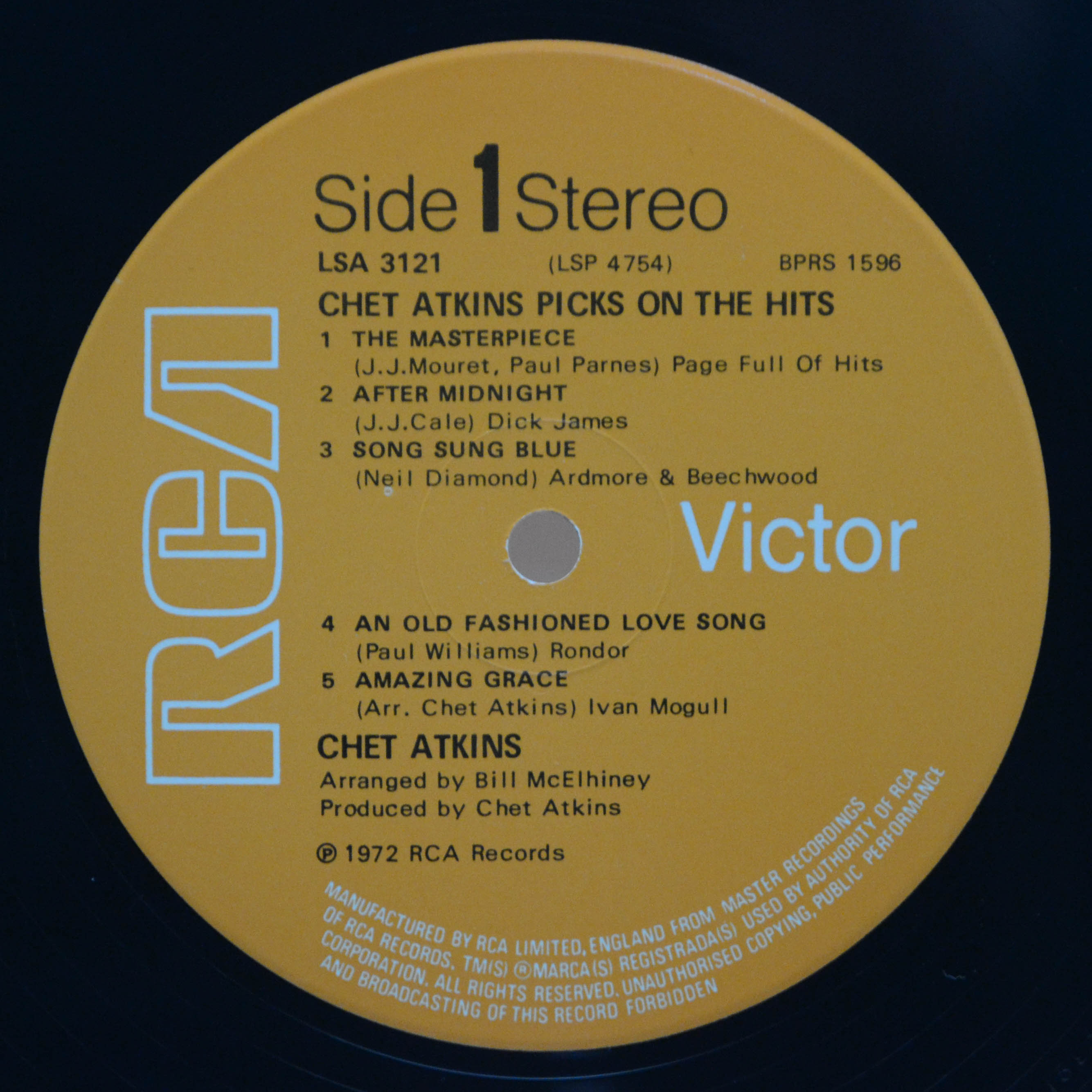 Chet Atkins — Picks On The Hits (UK), 1972