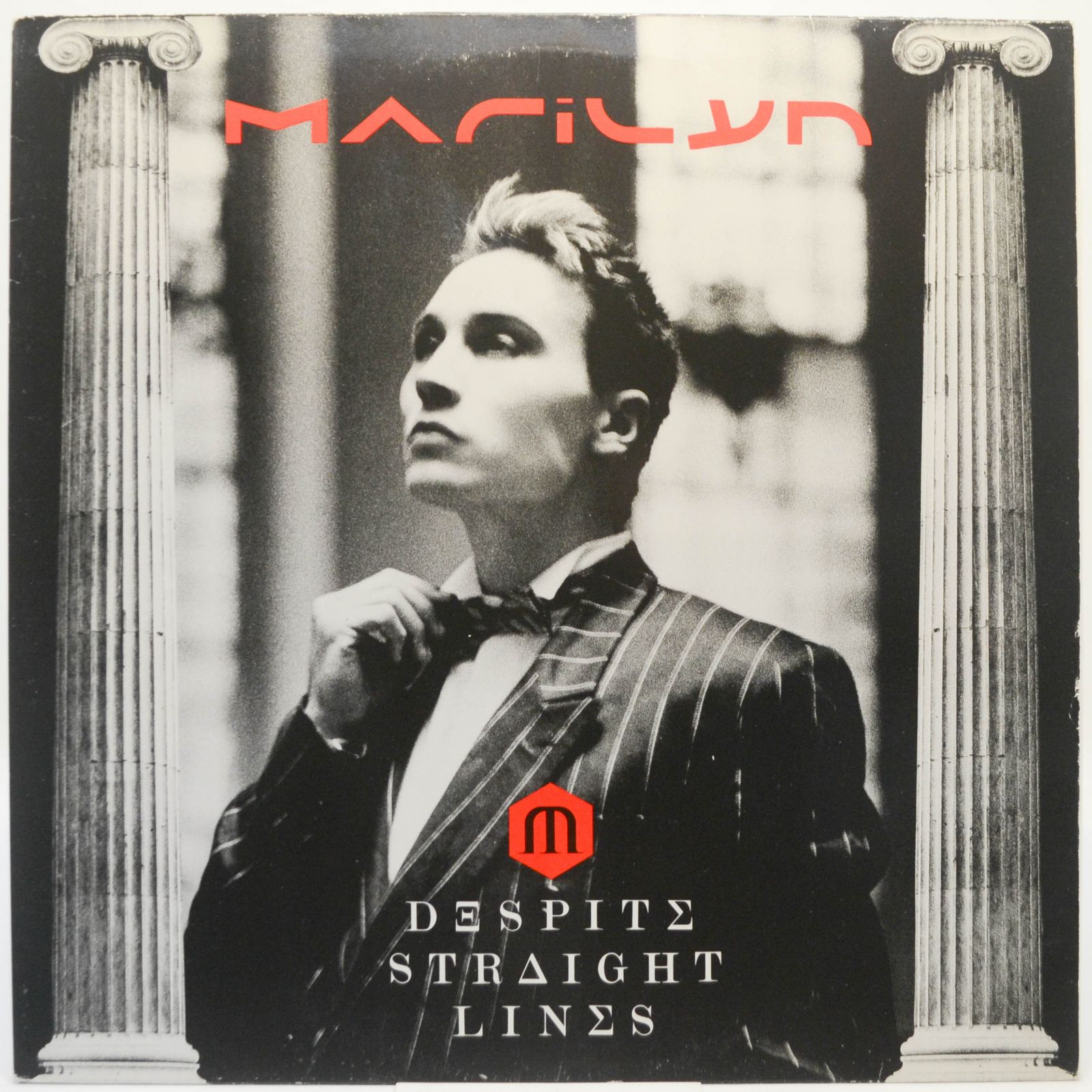 Despite Straight Lines, 1985