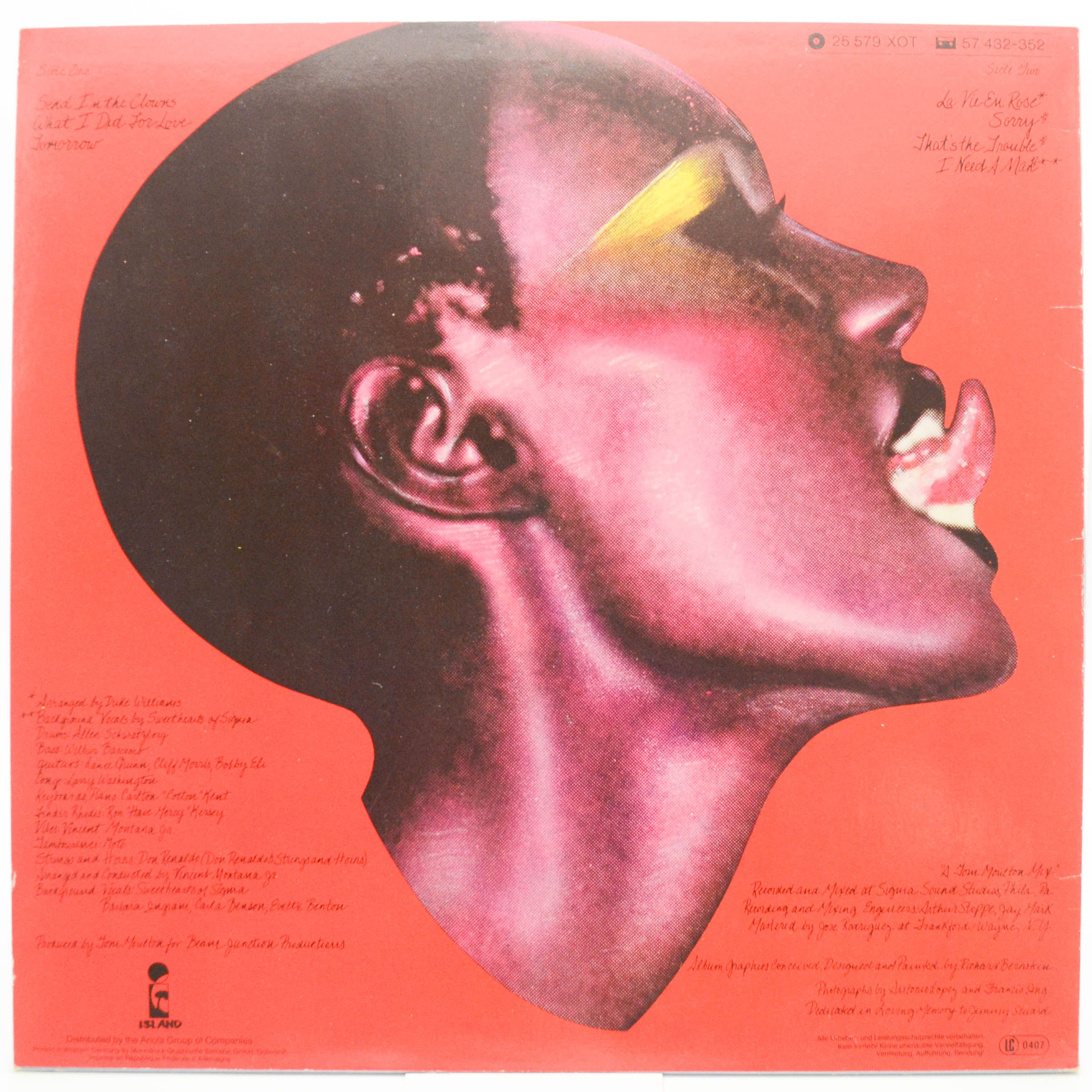 Grace Jones — Portfolio, 1977