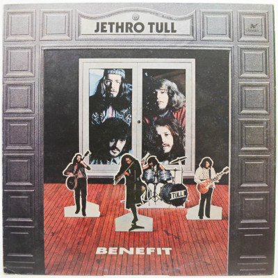 Benefit, 1970