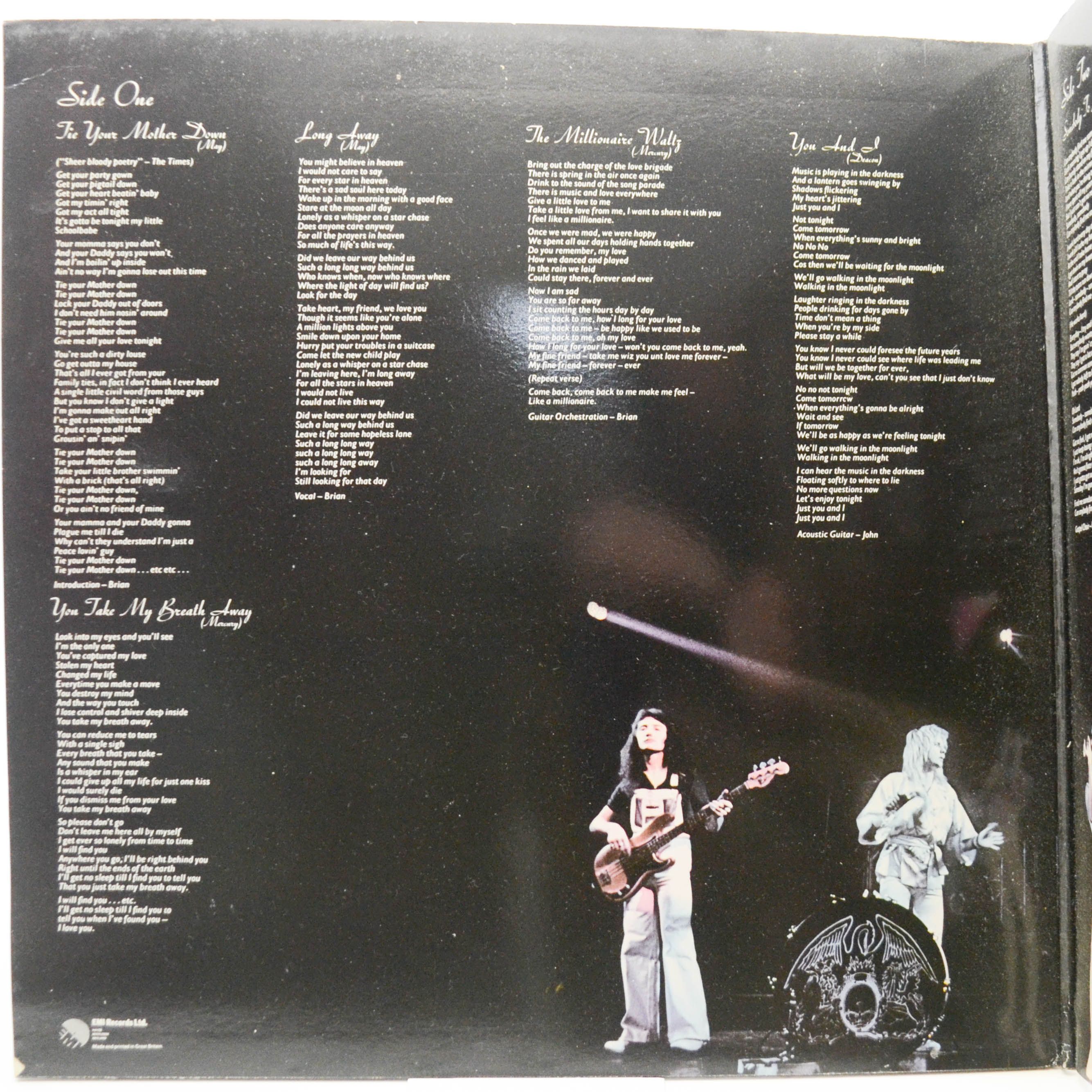 Queen — A Day At The Races (UK), 1976