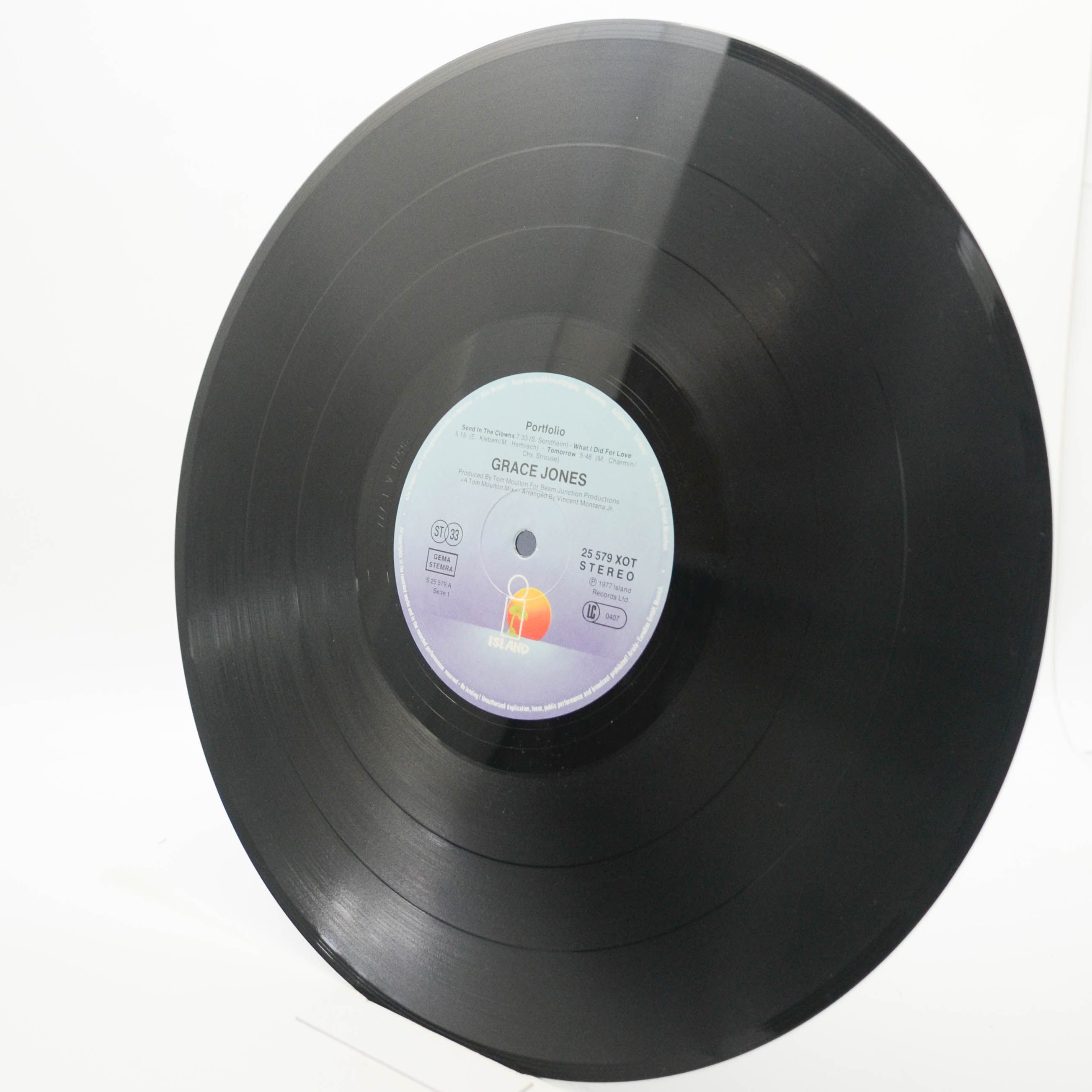 Grace Jones — Portfolio, 1977