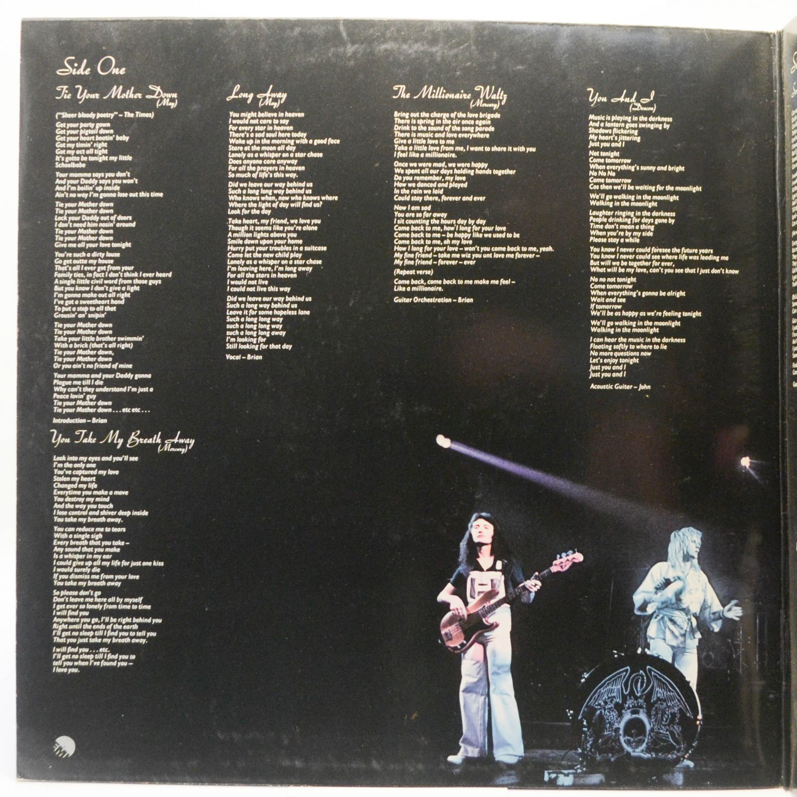 Queen — A Day At The Races, 1976