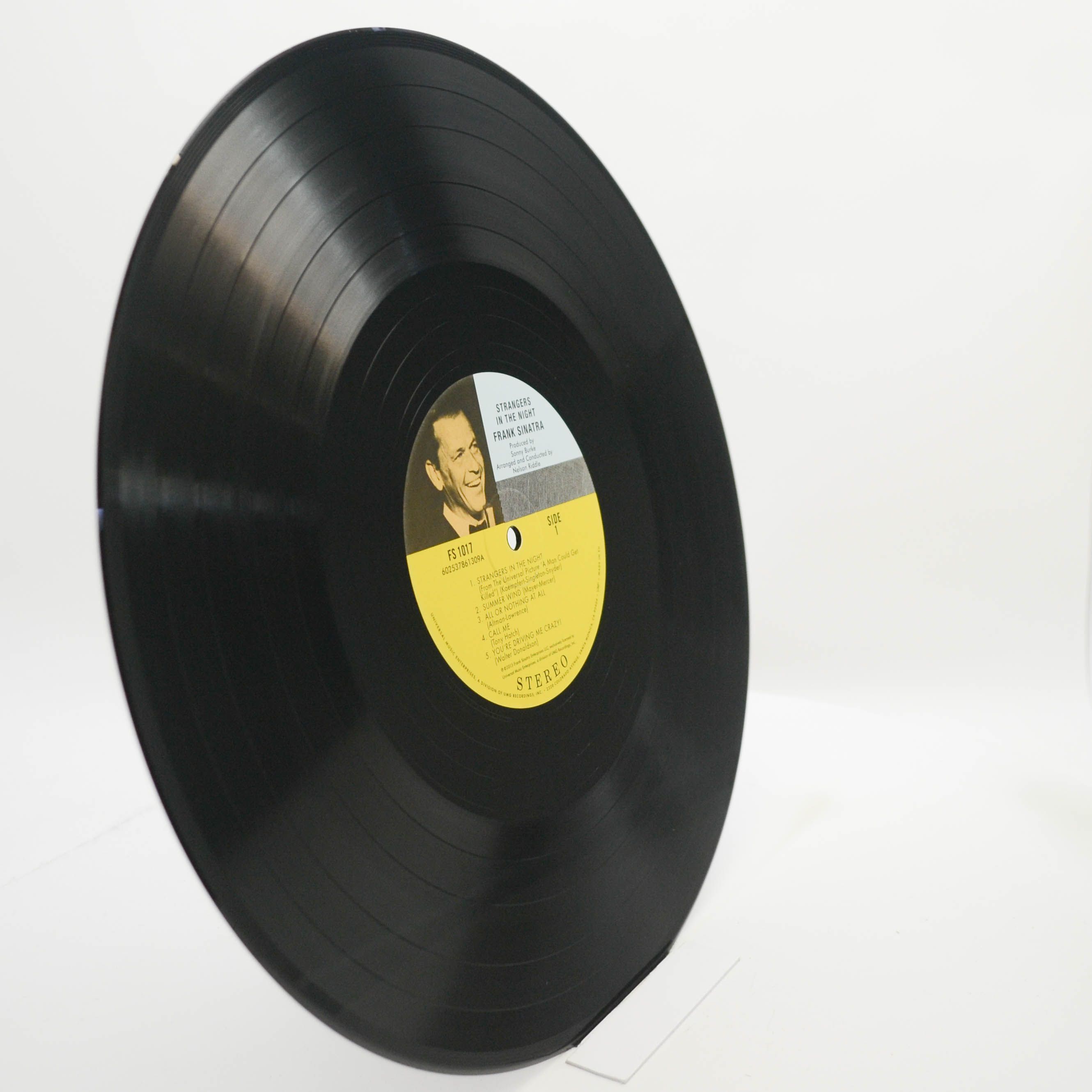 Frank Sinatra — Strangers In The Night, 1966