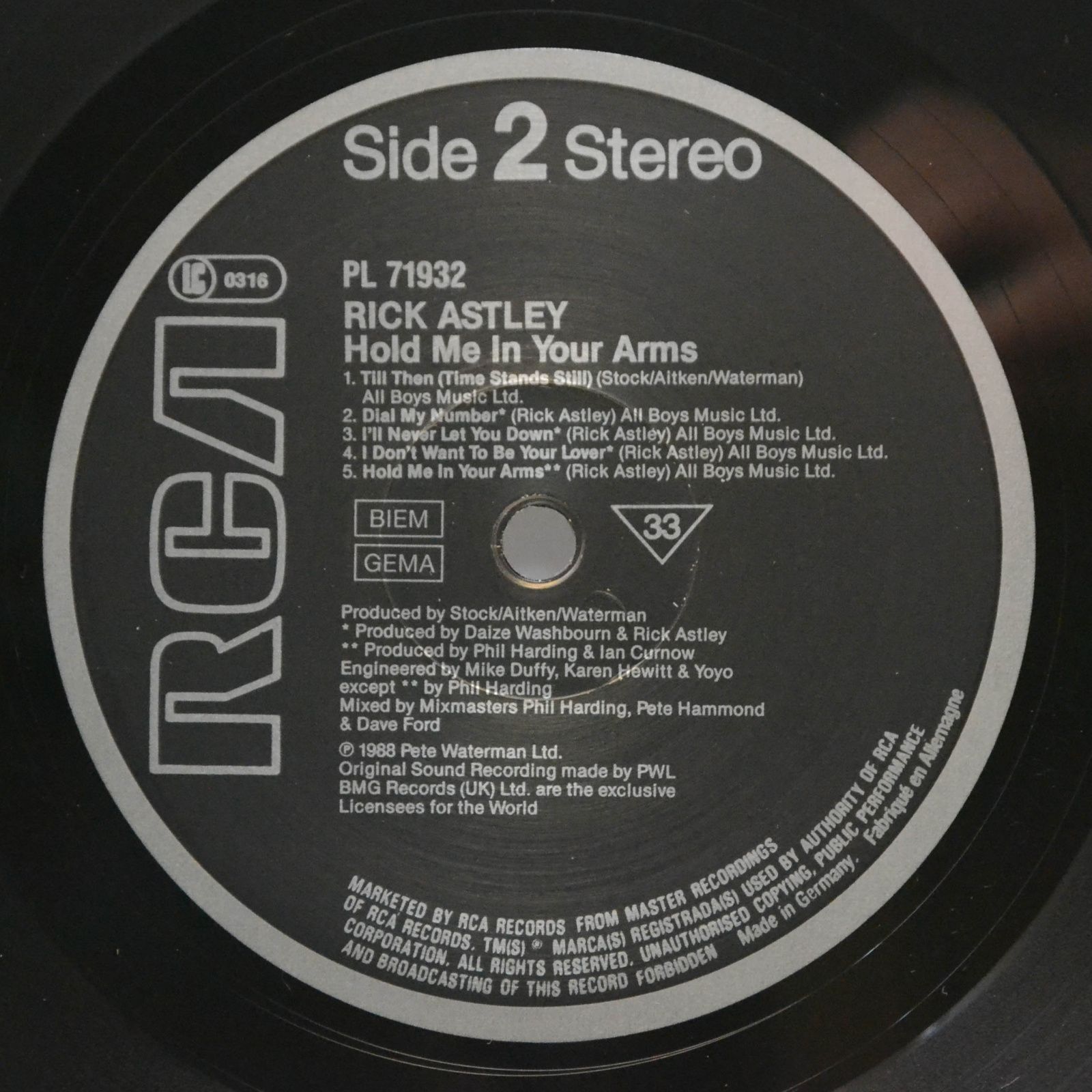 Rick Astley — Hold Me In Your Arms, 1988