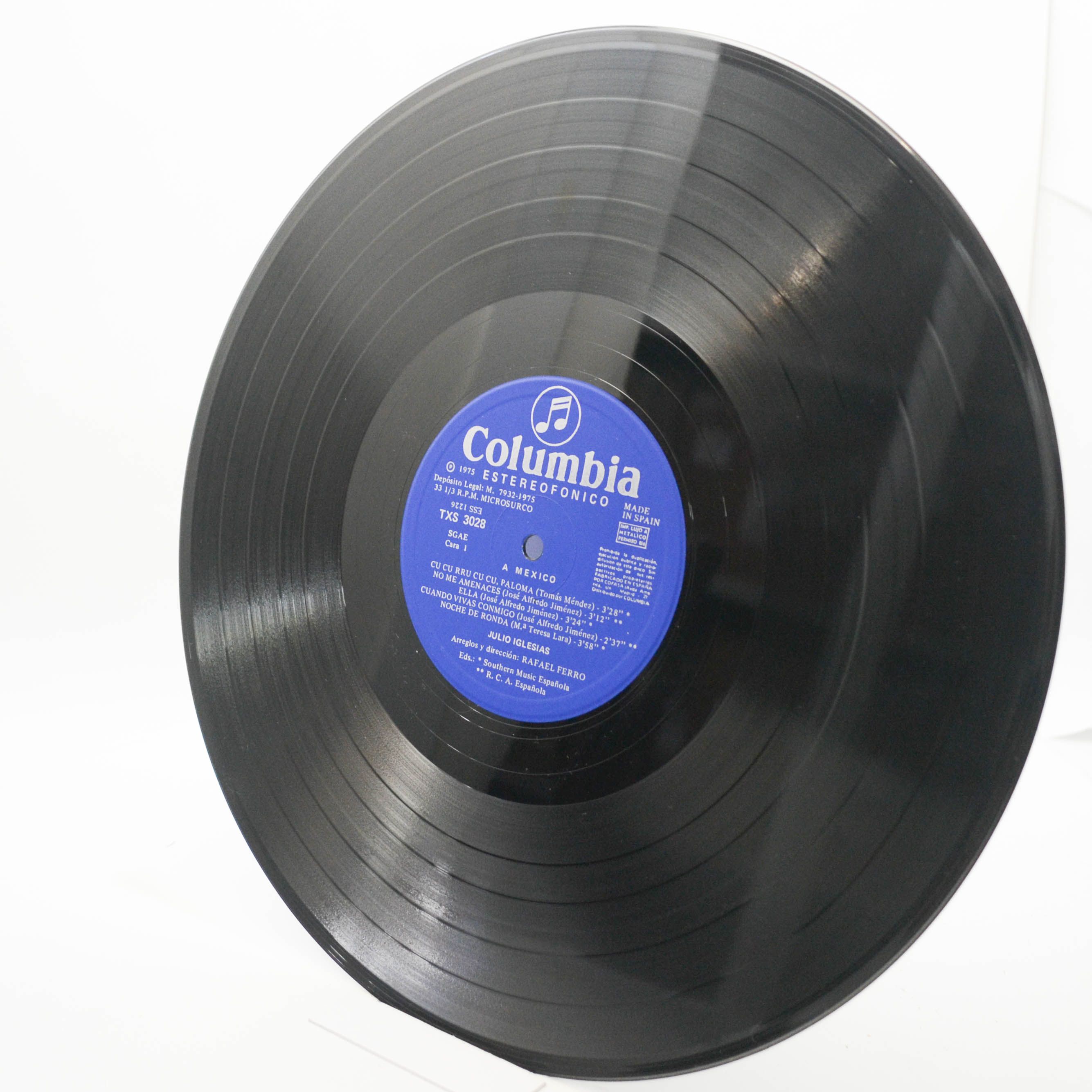 Julio Iglesias — A Mexico (1-st, Spain), 1975