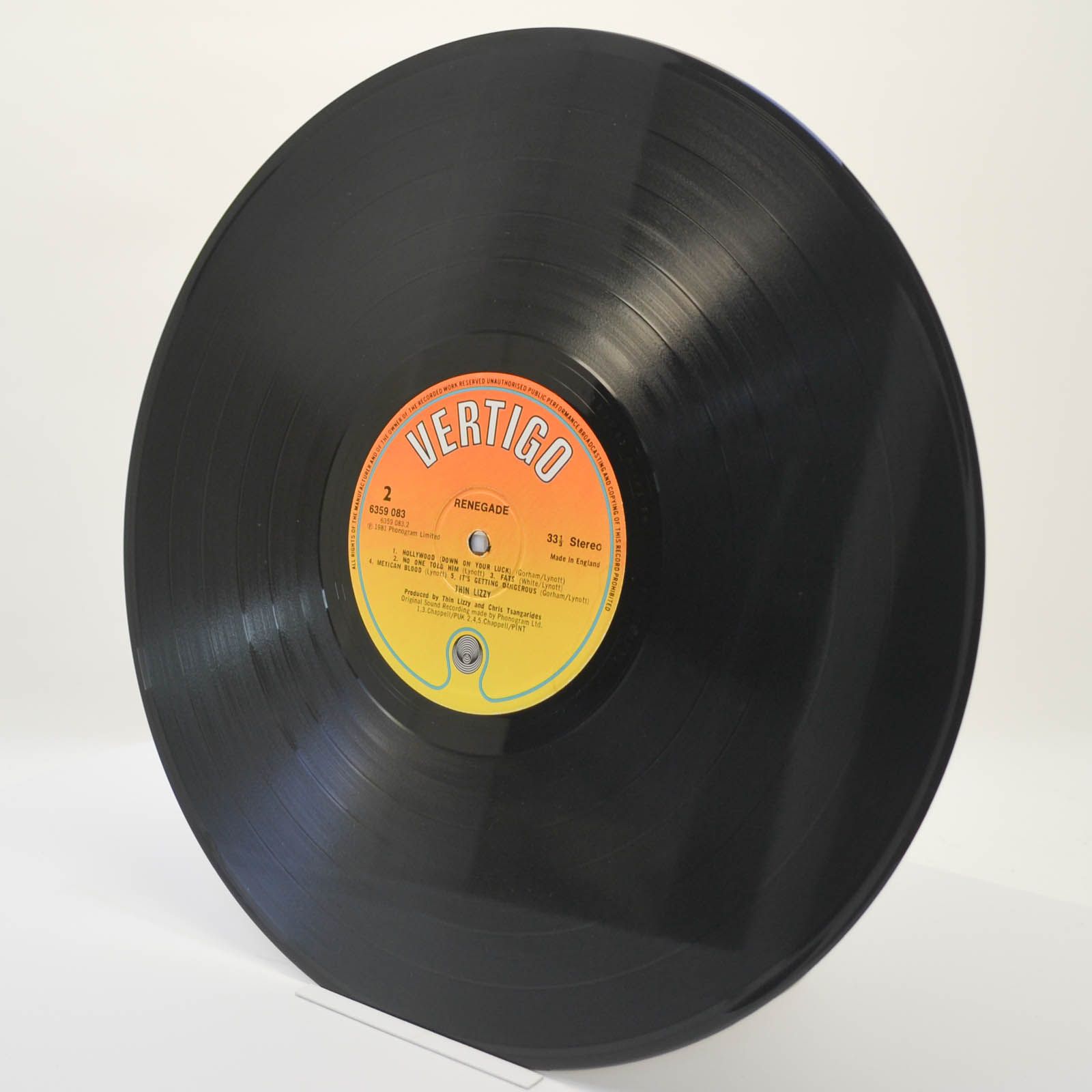 Thin Lizzy — Renegade (1-st, UK), 1981