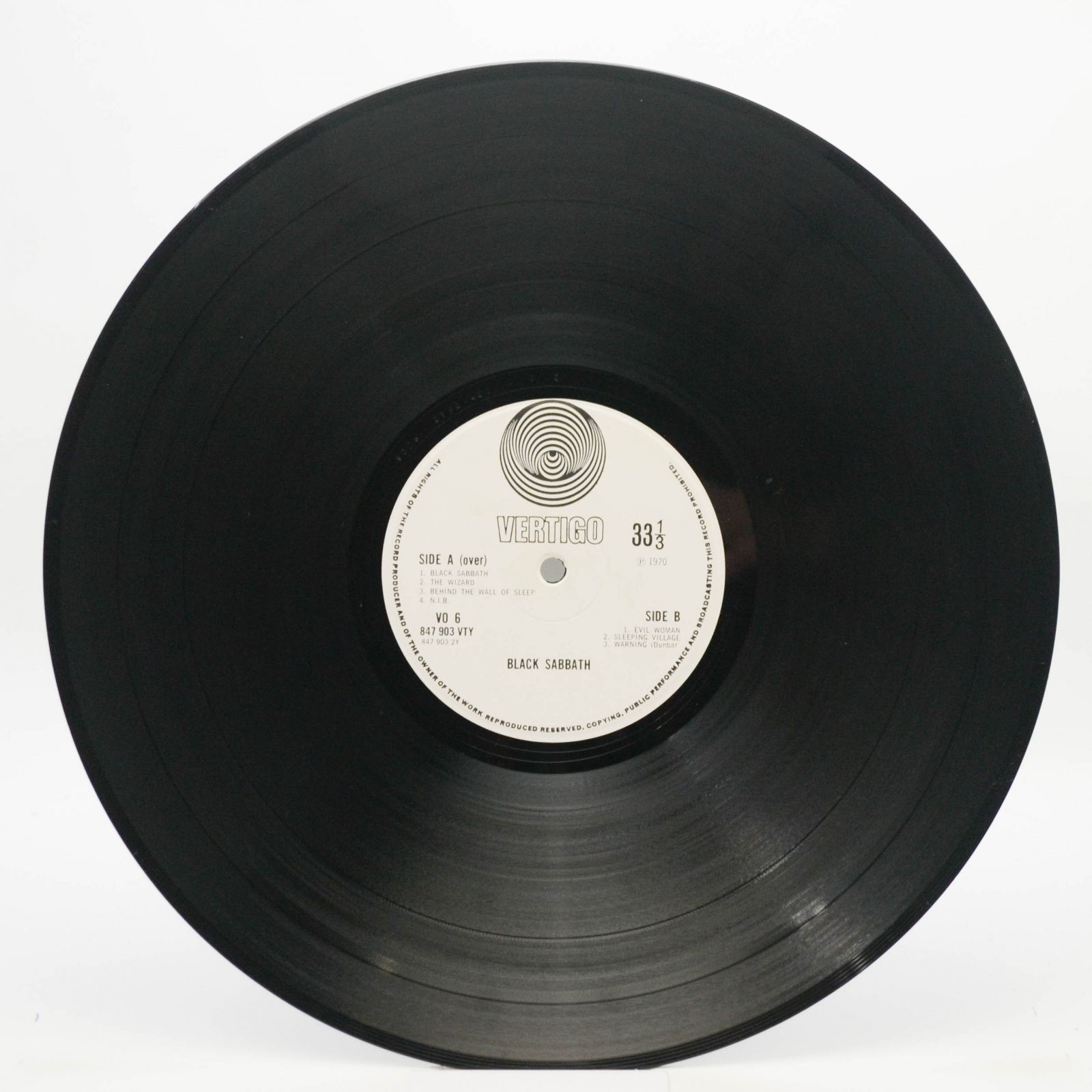 Black Sabbath — Black Sabbath (UK, Vertigo "Swirl"), 1970