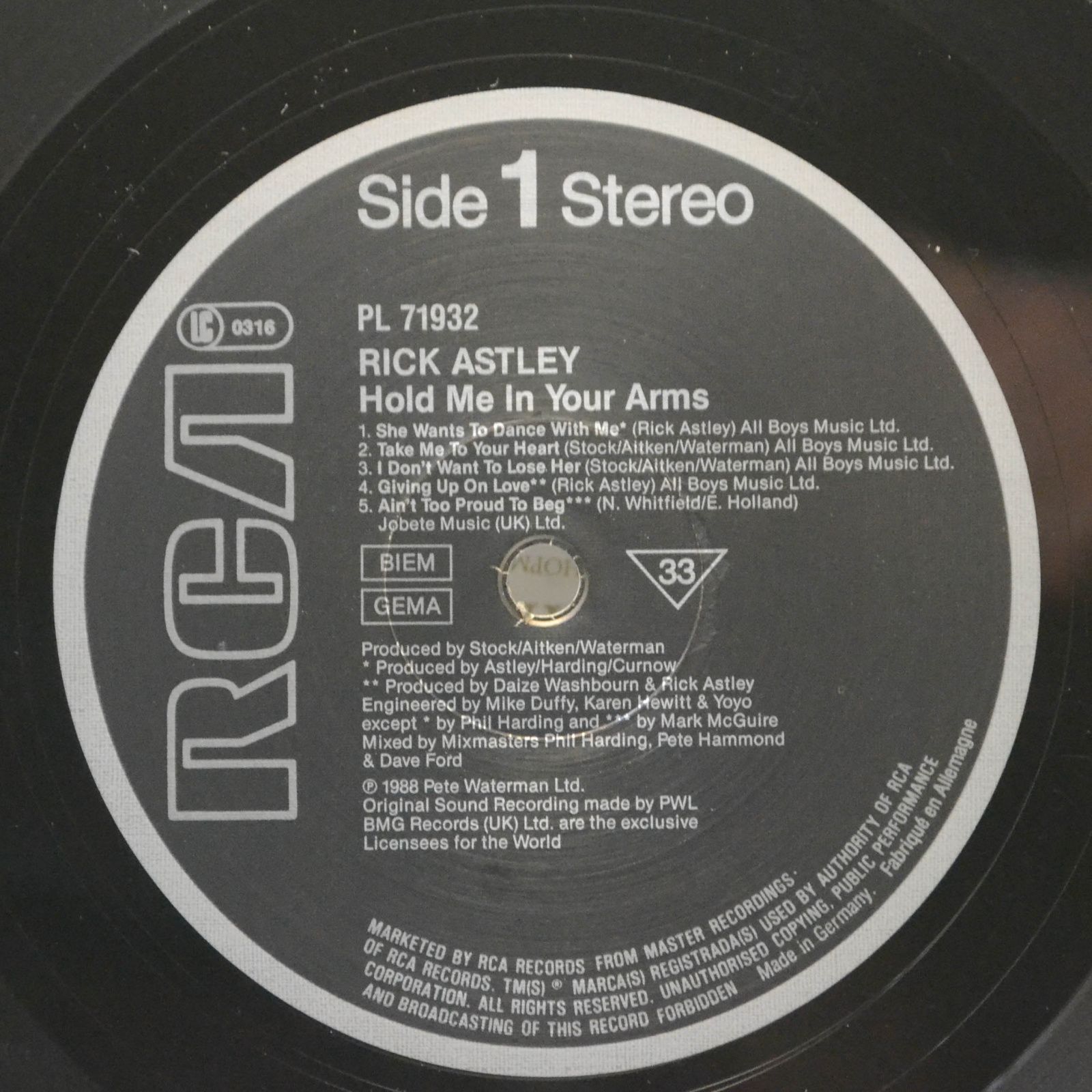 Rick Astley — Hold Me In Your Arms, 1988
