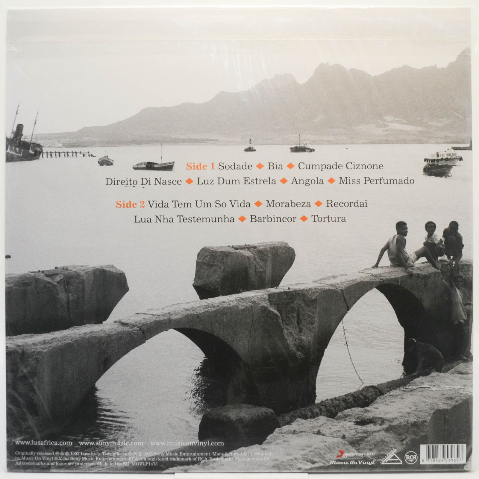 Cesaria Evora — Miss Perfumado, 1992