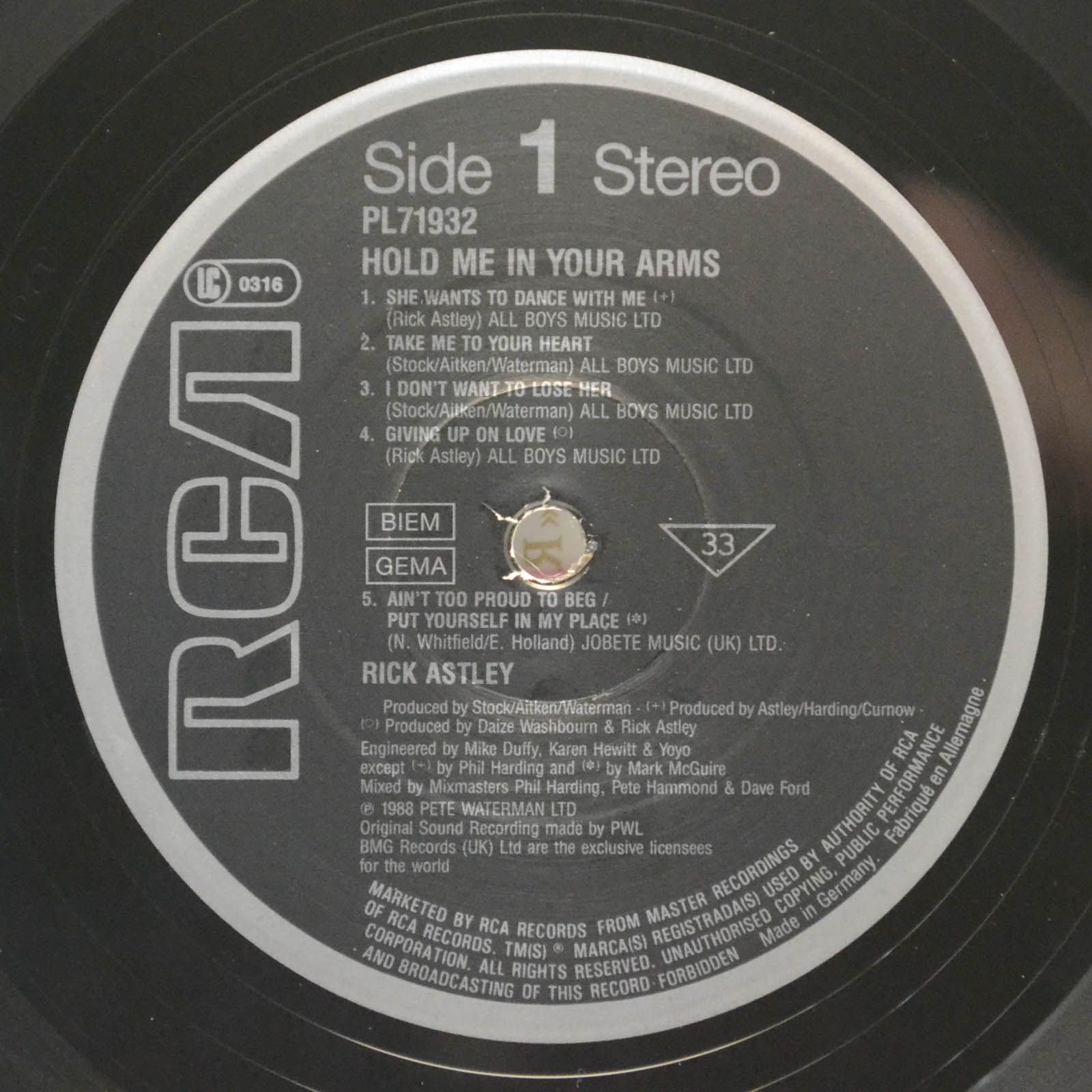 Rick Astley — Hold Me In Your Arms, 1988