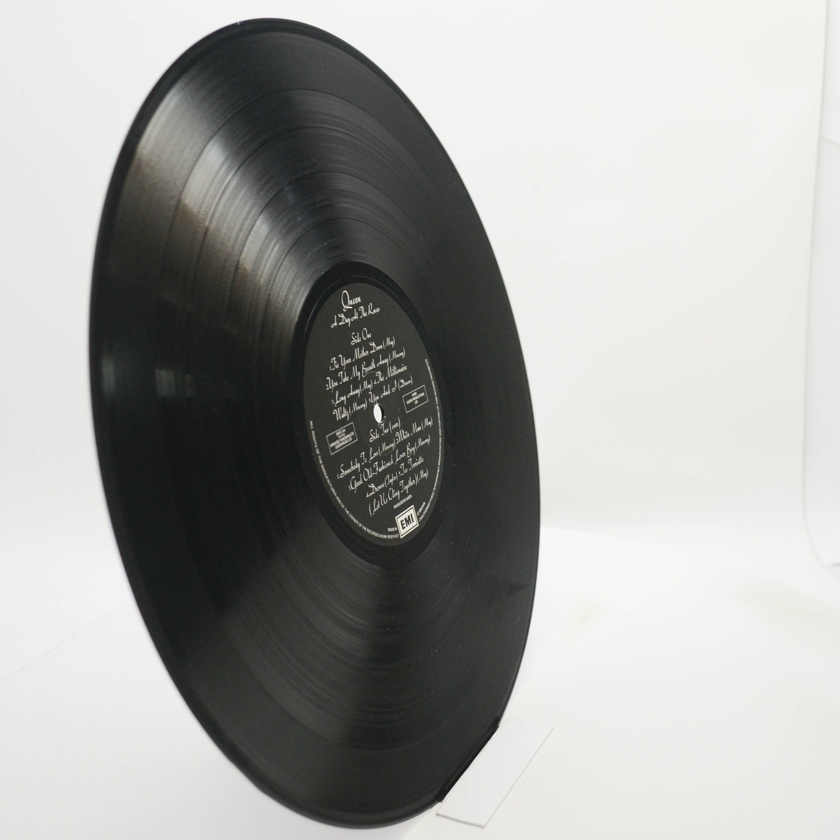 Queen — A Day At The Races (UK), 1976